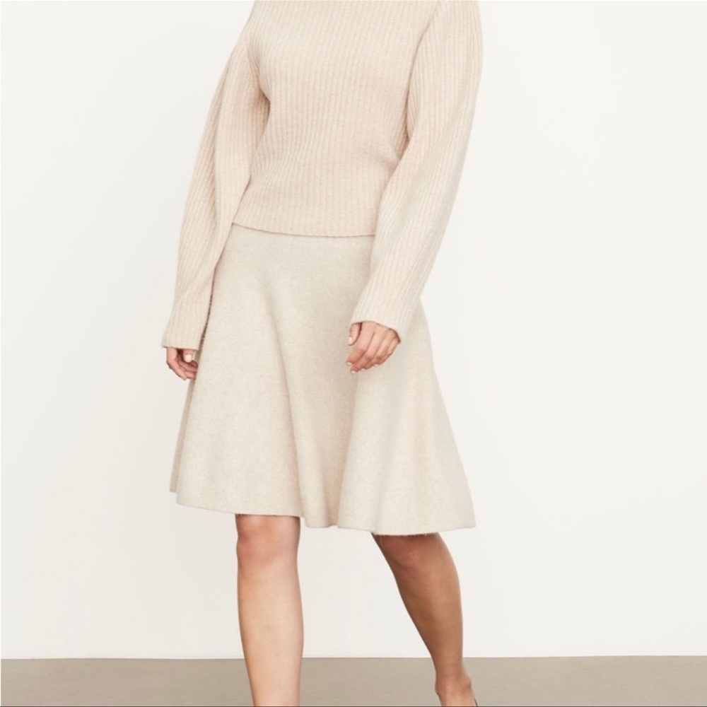 VINCE CASHMERE BACKLESS SWEATER - Picture 2 of 7